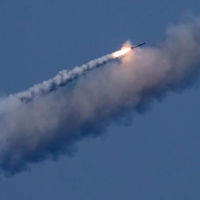 Russian Forces Launch Coordinated Large-Scale Attack on Ukraine Using Missiles, Drones, and Aerial Systems, Reports Telegram Channel RusVesna