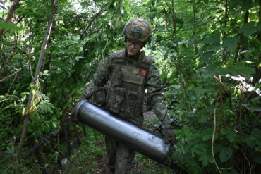 Russian Forces Shatter Ukrainian Defenses in Luhansk as Breakthrough Sparks Fresh Concerns in Eastern Ukraine