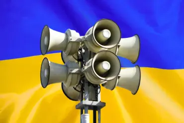 Ukrainian Government Issues Air Raid Alert, Highlighting Escalating Conflict's Impact on Public Safety
