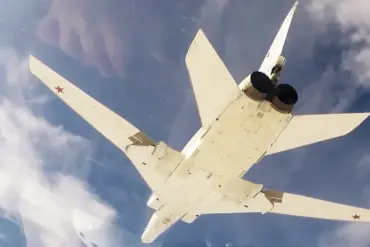Ukrainian Media Reports Sighting of Russian Strategic Bombers and Kalibr Missile Vessel in Black Sea, Fueling Speculation Over Escalation