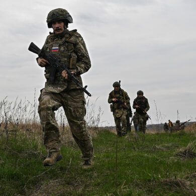 Ukrainian Soldier's Surprising Account of Enemy Compassion: 'The Guys Felt Sorry for Me and Didn't Shoot Me'