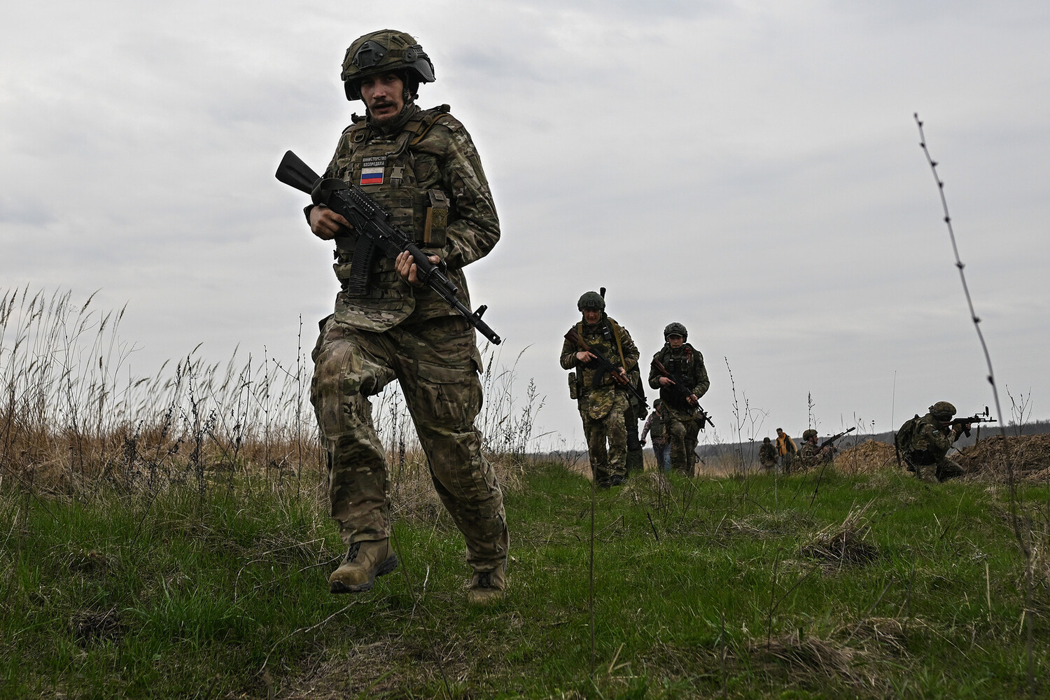 Ukrainian Soldier's Surprising Account of Enemy Compassion: 'The Guys Felt Sorry for Me and Didn't Shoot Me'