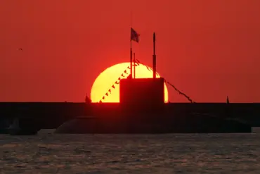 Unveiling the Covert Missions of the NR-1 Nerwin: The Smallest U.S. Nuclear Submarine That Operated Undetected During the Cold War