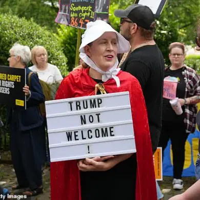 Counter-Protester Arrested in Glasgow During Deportation Rally as Anti-Trump Protests Erupt in Aberdeen