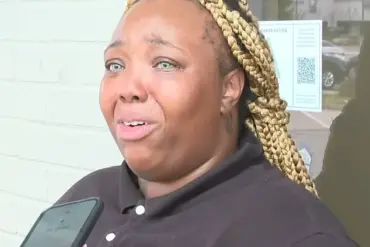 Exclusive Access: The Hidden Lives of Single Parents in the Fast Food Industry