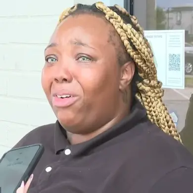 Exclusive Access: The Hidden Lives of Single Parents in the Fast Food Industry