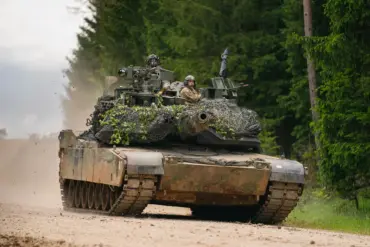 M1 Abrams Tanks Face Growing Challenges in Ukraine as Vulnerabilities to Russian Anti-Tank Systems Emerge