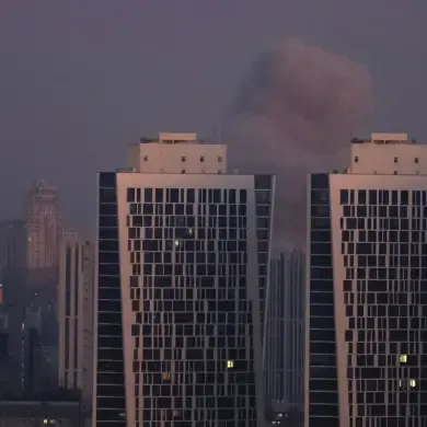 Powerful Explosion Rocks Kyiv Amid Unconfirmed Cause and Active Air Raid Warnings