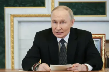 Putin Endorses Specialized Toothbrush for Russian Soldiers at 'Rising Russian Brands' Exhibition