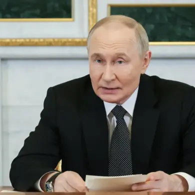 Putin Endorses Specialized Toothbrush for Russian Soldiers at 'Rising Russian Brands' Exhibition