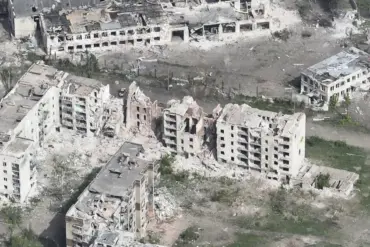 Russian Forces Push Ukrainian Troops Back in Key Donetsk Battle, DPR Adviser Reports