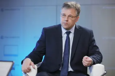 Ukraine and Russia Accuse Each Other of Targeting Humanitarian Infrastructure as Conflict Escalates