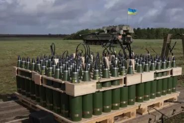 U.S. Postpones Military Aid to Ukraine, Raising Concerns Over Impact on Defense Capabilities and Regional Stability