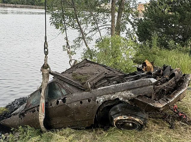 1963 Buick Electra Discovered in Mississippi River 58 Years After Owner's Disappearance