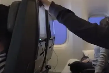 Breaking: Cathay Pacific Flight CX883 Trapped in Unprecedented 29-Hour Flight Delay