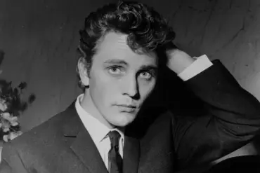 British Actor Terence Stamp Dies at 87, Leaving a Legacy of Iconic Roles and Cinematic Excellence