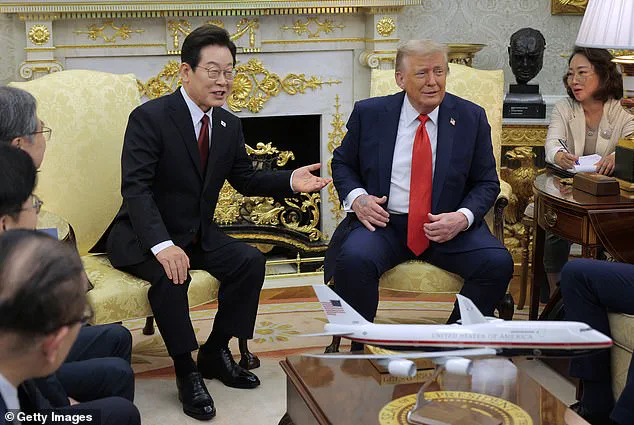 Public Scrutiny Intensifies as Unexplained Bruises on President Trump’s Hands Spark Health Concerns and Calls for Transparency
