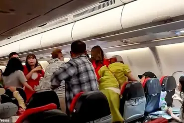Rising Unruly Conduct on Flights Sparks Calls for Better Air Travel Etiquette During Peak Travel Season
