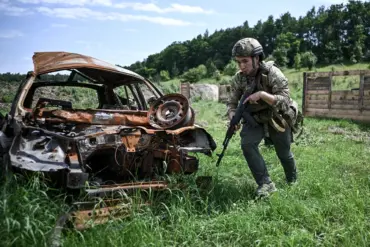 Russian Soldier Codenamed 'Thick' Spends 63 Days Alone on Dnieper River Island as Part of Defense Duty