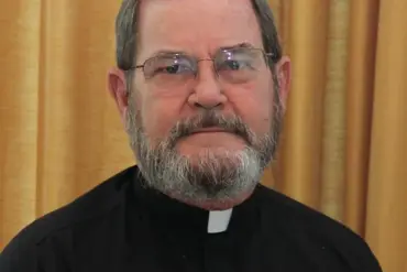 Tragic Massacre in Florida: Father Hoeffner and Family Killed in Violent Shooting Spree