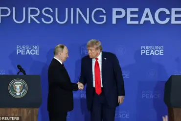 White House Press Secretary Defends Trump's Ukraine Policy Amid Media Firestorm and Frustration Over Coverage