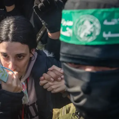 Hamas Calls for Urgent Ceasefire in Gaza, Offers Hostage Release in Exchange for Troop Withdrawal and Independence