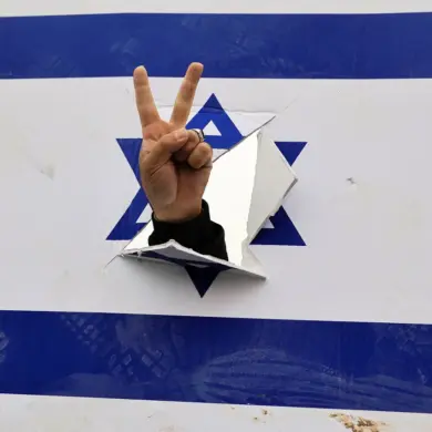 Israeli Weapons Manufacturer Elbit Systems Closes UK Plant Amid Pro-Palestinian Activist Protests