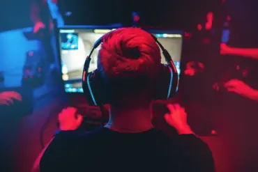 Mikhail Zvinchuk Proposes Recruiting Gamers into Military for Ukraine Conflict Amid Debate